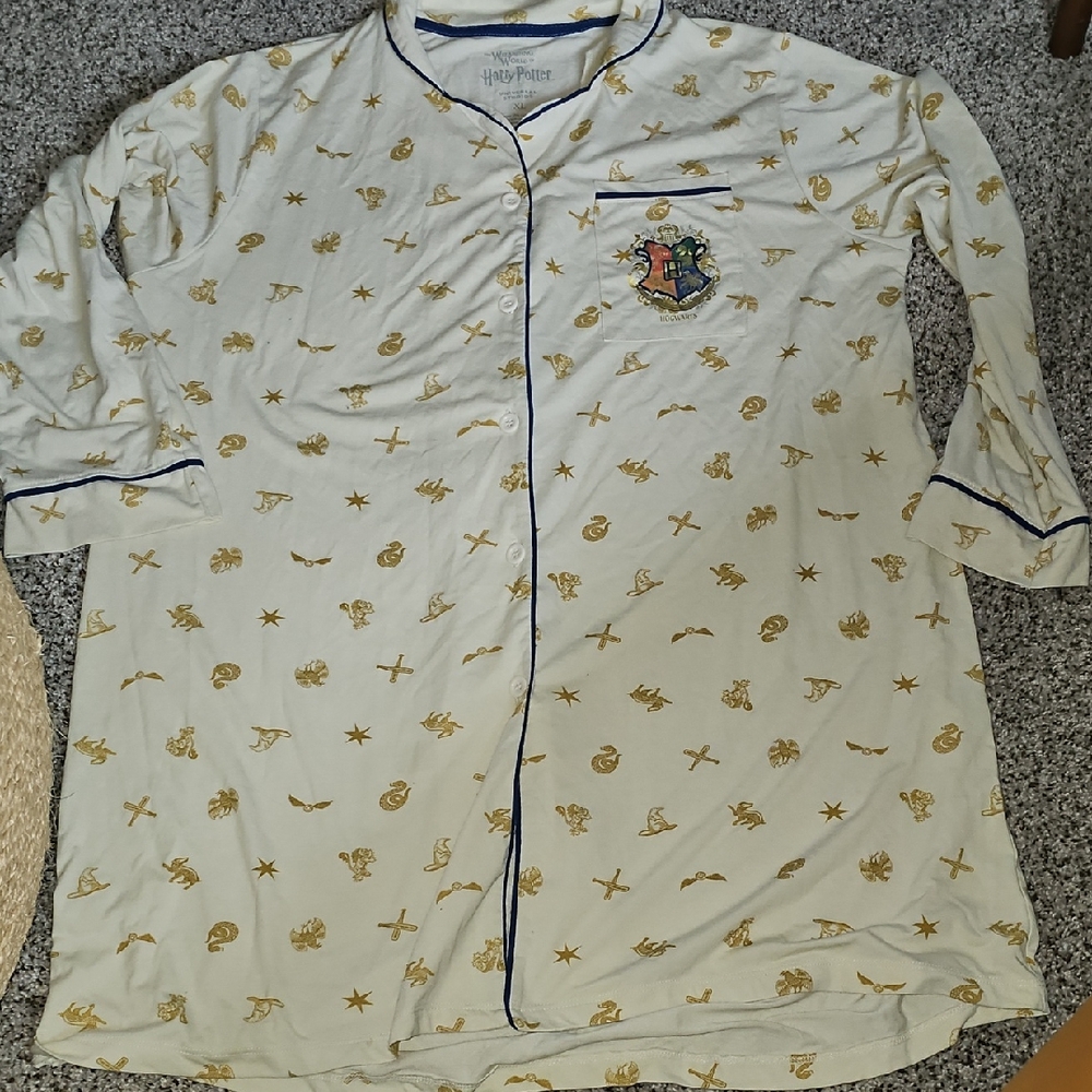 Harry Potter Theme Nightshirt  Gold Accents Wizarding World Universal Studios XL